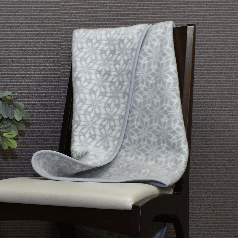 千彩美（七宝）ひざ掛け グレー